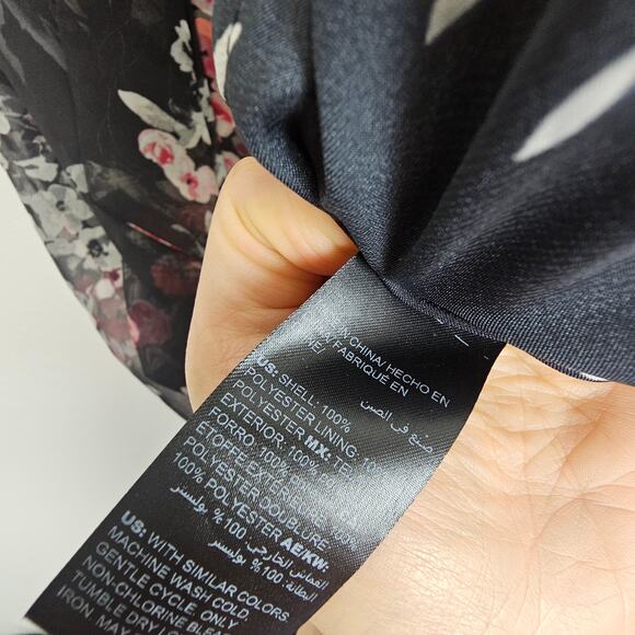 White House Black Market Sleeveless Blouse Black Floral Print Women 0 Tank Top - Picture 6 of 7